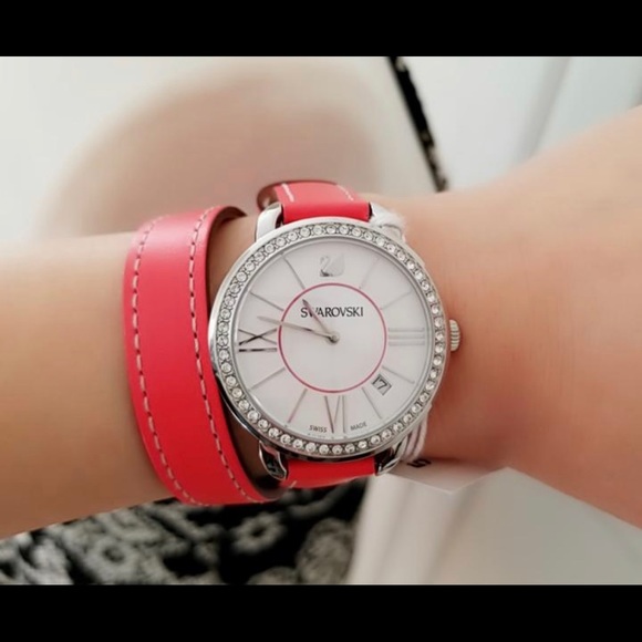 Watch - Picture 3 of 5